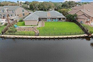 49 Lebrun Ct, Galveston, TX 77551