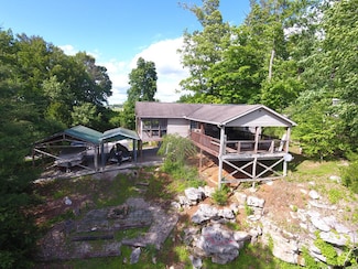 564 Lakescene Subd St, Nancy, KY 42544
