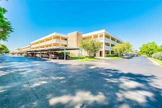 4885 1st St NE Unit 110, Saint Petersburg, FL 33703