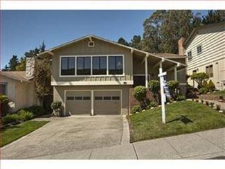 1041 Everglades Dr, Pacifica, CA 94044