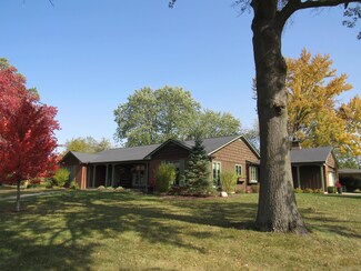 2910 Devon Dr, Fort Wayne, IN 46815