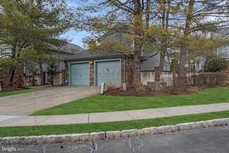 11 Thorngate Ct, Princeton, NJ 08540