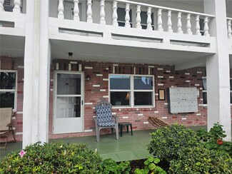 4748 Azalea Dr Unit 104, New Port Richey, FL 34652