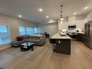 33 Ward St Unit 11, Boston, MA 02127