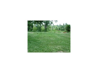 301 N Front St, Henryville, IN 47126