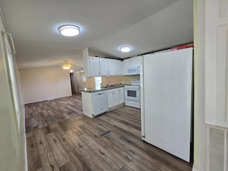 85 Gazelle Dr, North Fort Myers, FL 33917
