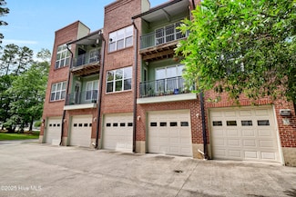 2906 Market St Unit 301, Wilmington, NC 28403