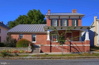 37 W Main St, Hershey, PA 17033