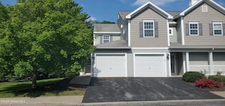 104 Cherry Blossom Ct Unit 5, Schenectady, NY 12306