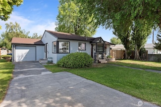 1821 W Peninsula Dr, Moses Lake, WA 98837