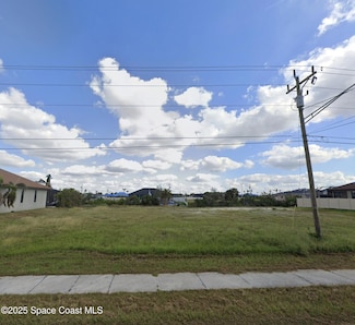 2513 Surfside Blvd, Cape Coral, FL 33914