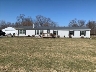 8586 Sandrea Ln S, Ladoga, IN 47954