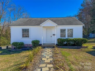826 E Alexander St, Lincolnton, NC 28092
