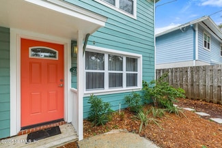 234 Poinsettia St, Atlantic Beach, FL 32233