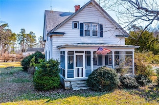 21 Summers Ln, White Stone, VA 22578