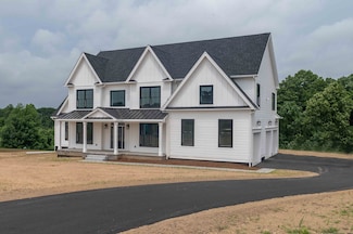 5 Pumpkin Grove, East Lyme, CT 06333