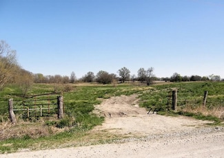 3367 Reno Rd, Ottawa, KS 66067