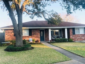 761 Hermes Place, Gretna, LA 70056