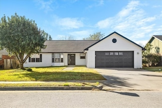 900 N 26th St, Rogers, AR 72756