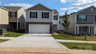 2114 Allium Dr, Charlotte, NC 28216