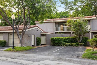 2305 Saint Andrews Rd, Hollywood, FL 33021