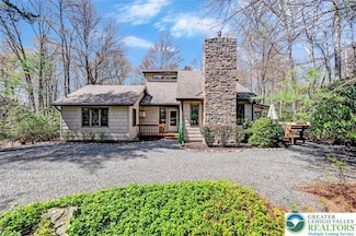 307 Long View Ln, Pocono Pines, PA 18350
