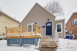 924 Lenox Ave, Waukegan, IL 60085