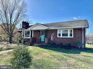 201 Woodland Ave, Luray, VA 22835