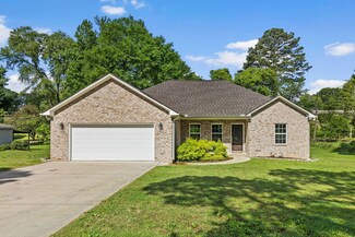 112 Irons Dr, Florence, AL 35633