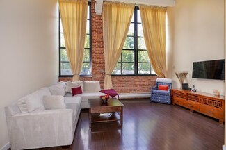 1 Aberdeen Way Unit 109, Cambridge, MA 02138