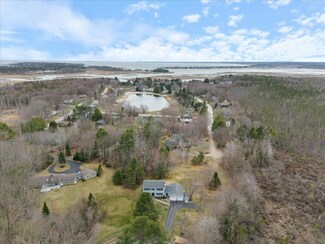 13 Hampton Cir, Scarborough, ME 04074