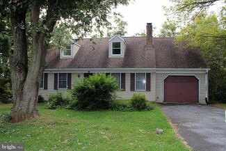 100 Hawthorne Cir, Willow Street, PA 17584