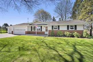 7704 Salisbury Rd, West Bend, WI 53090