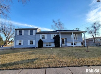 2107 Tanglefoot Ln, Bettendorf, IA 52722