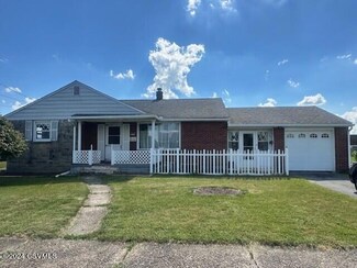 1013 Holly Dr, Berwick, PA 18603