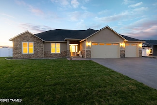 2210 S 96th Ave, Yakima, WA 98903