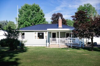 6518 Vinton Ave NW, Comstock Park, MI 49321
