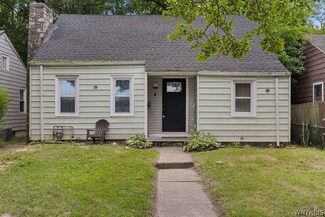4 D St, Niagara Falls, NY 14303