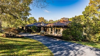 72 W Wildwood Dr, Parkersburg, WV 26101