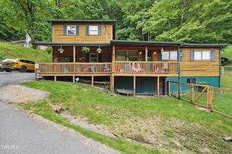 226 7th St NE, Norton, VA 24273