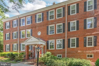 3010 S Columbus St Unit A1, Arlington, VA 22206