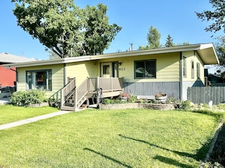 923 11th Ave N, Glasgow, MT 59230