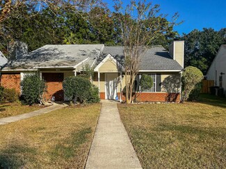 1885 Gina Dr, Tallahassee, FL 32303