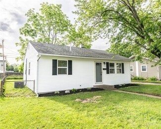 156 Diana Ln W, Fairborn, OH 45324