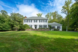 19 Stephanie Ln, Darien, CT 06820