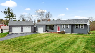 20 Thompson Rd, Veazie, ME 04401