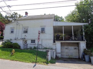 1028 Moravia St, Fountain Hill, PA 18015
