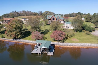 1149 Hannabass Dr, Goodview, VA 24095