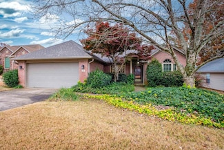 17 Cherry Laurel Ct, Little Rock, AR 72211