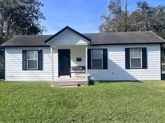 2102 N Galveston Ave, Pearland, TX 77581